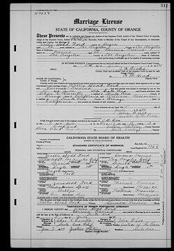 Marriage certificate of Wallie Dodd Ford and Carmen Treviño. Orange County, 1914.