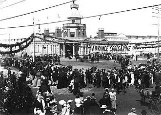 A large crowd outside a building in Coolgardie in 1899