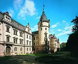 Schloss Thurn und Taxis. It is the largest private residence in Germany, with 517 rooms and a floor area of 21,460 m2