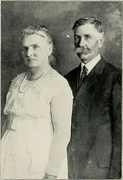 Picture of John R. Gillett and his wife Emma V. (neé Wells) on "History of Daviess and Gentry counties, Missouri"